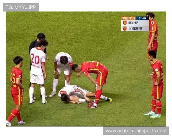 上海海港快速前插形成巨大空间，一脚打门稍稍偏出