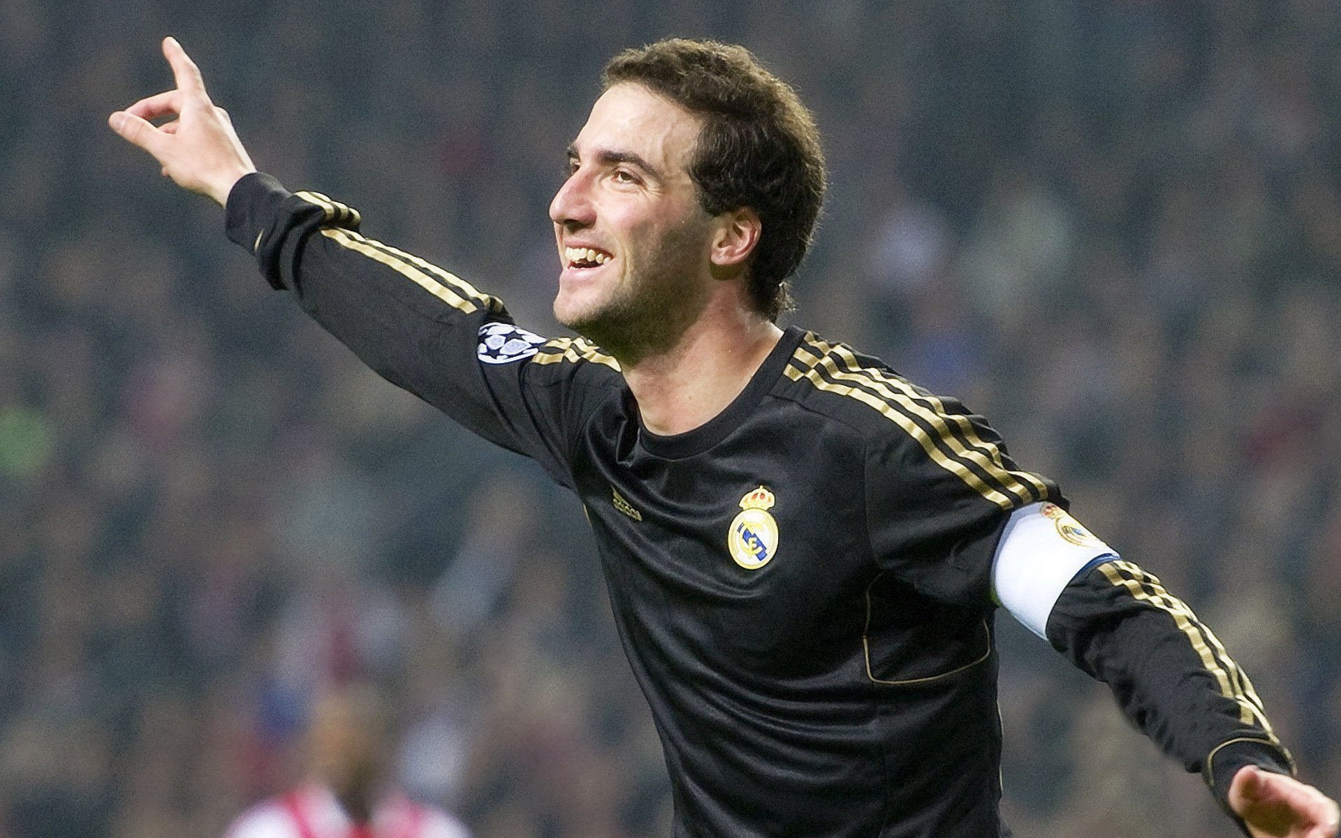 乔·莫伊：无论进攻还是防守，他在全黑队的作用无可替代，乔乔莫伊斯